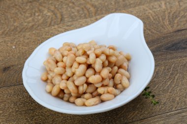 Beyaz fasulye konserve