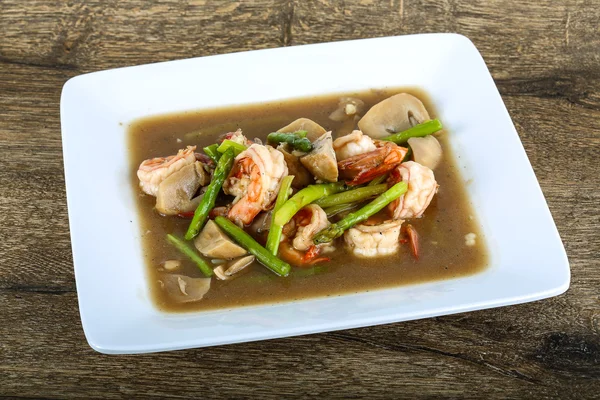 Fried Shrimps and asparagus — Stock Photo, Image