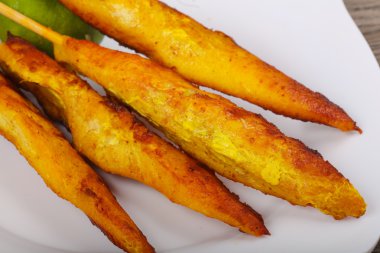 Tay geleneksel tavuk satay