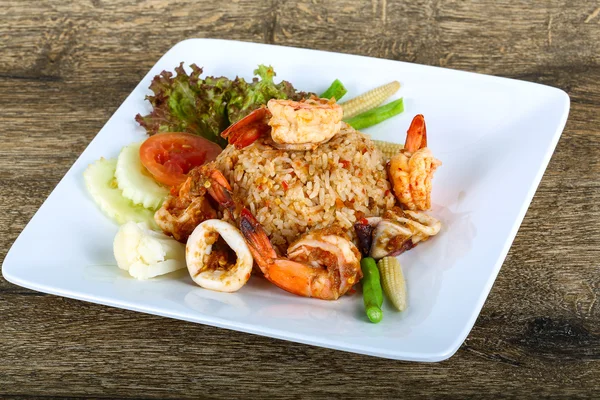 Arroz frito com frutos do mar — Fotografia de Stock