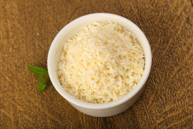 Kabın içinde Hindistan cevizi pul 