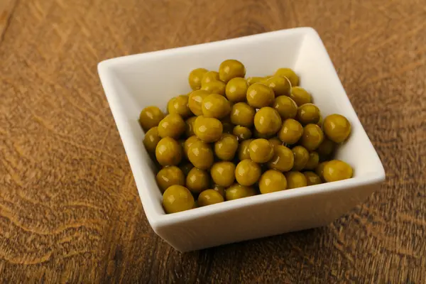 Guisantes verdes en escabeche —  Fotos de Stock