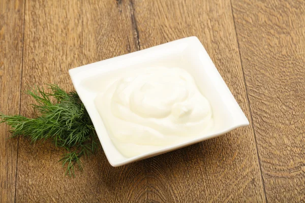 Griechischer Joghurt in der Schüssel — Stockfoto