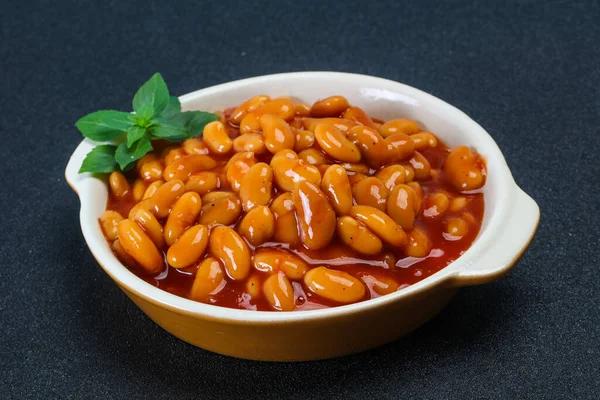 White Beans Tomato Sauce Served Basil Leaves — Stock Photo, Image