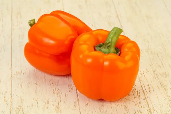 Két Narancssárga Édes Édes Bell Pepper — Stock Fotó