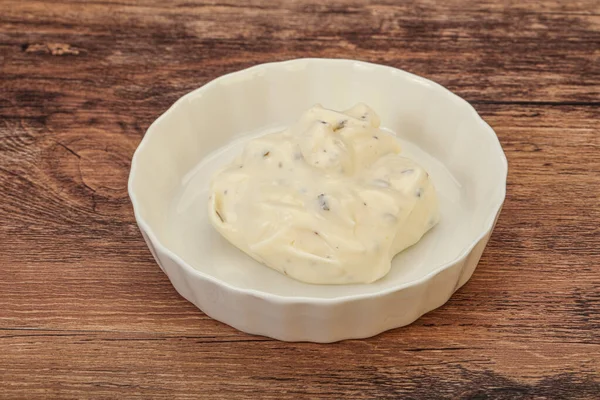 Caesar Rahmsoße Mit Parmesan Und Kräutern — Stockfoto