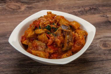 İstiridye soslu tavuk ve sebzeli kişniş.