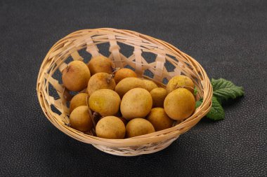 Tropikal meyve sepeti