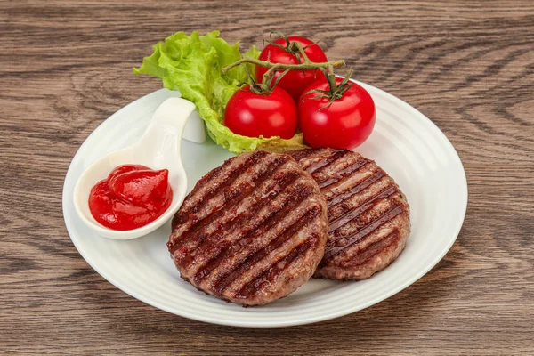 Grillezett Burger Szelet Paradicsomszósszal — Stock Fotó