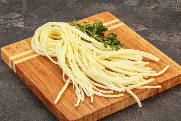 Tschetschenen Spaghetti Käse Snack Über Bord — Stockfoto