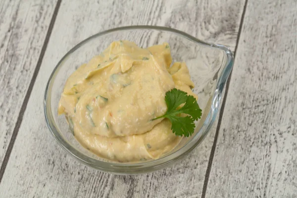 Hummus Snack Mit Olivenöl Und Kräutern — Stockfoto