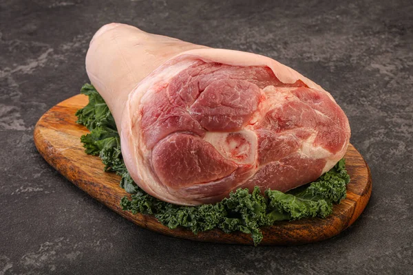 Raw Big Pork Knuckle Cooking — Stock Photo, Image