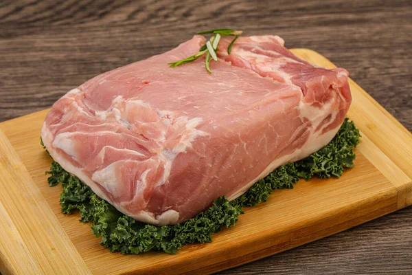 Rohes Stück Schweinefleisch Zum Kochen — Stockfoto