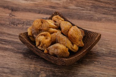 Kuru incirli meyve yığını.