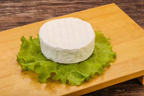 Finom Tradicionális Brie Kerek Lágy Sajt — Stock Fotó