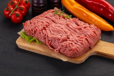 Pişirmek için çiğ hindi kıyması