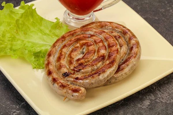 Gegrilltes Rundes Schweinefleisch Leckere Würstchen Mit Sauce — Stockfoto