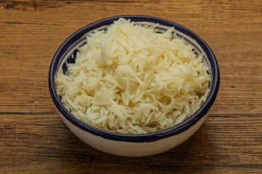 Buharda pişmiş Hint basmati pilavı.