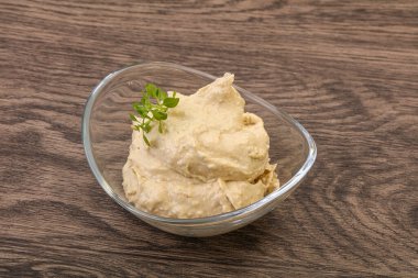 Vejetaryen yemeği. Zeytinyağlı humus sosu.