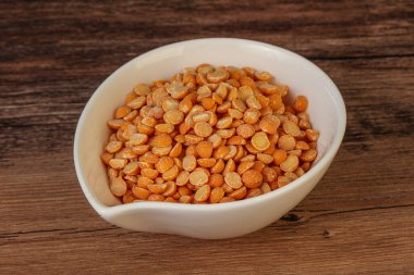 Kavanozda pişirmek için kuru bezelye