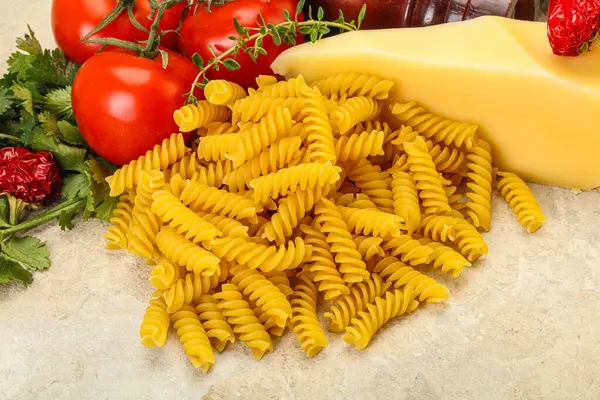 Italian Pasta Raw Girandole Cooking Served Vegetables — Stock Photo, Image