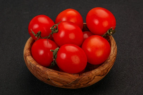 Dojrzałe Soczyste Czerwone Pomidory Wiśniowe Misce — Zdjęcie stockowe