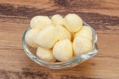 Doğal lezzetli bebek Kasede mozarella peyniri