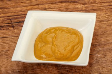 Kasede baharatlı hardal sosu