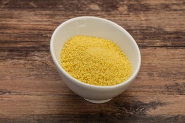 Yemek pişirmek için klozette çiğ öksürük yığını