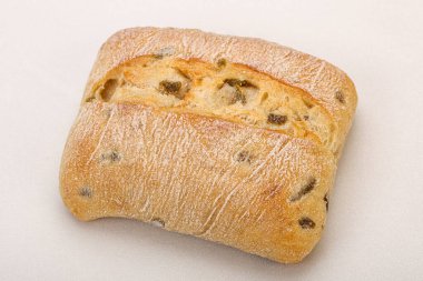 İtalyan ciabatta ekmeği ve zeytinyağı.