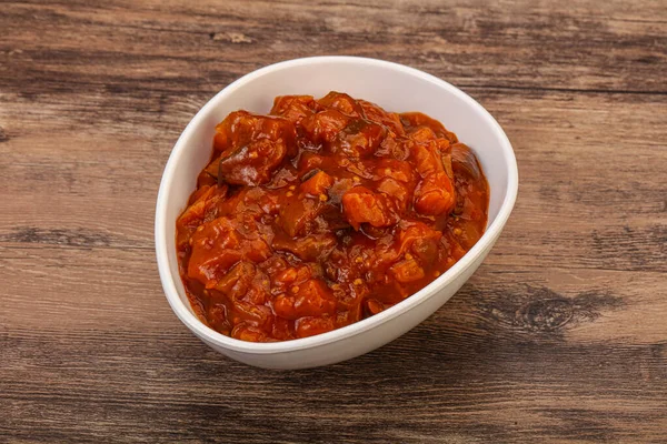 Lecker Sautierte Auberginen Mit Tomaten Und Kräutern — Stockfoto