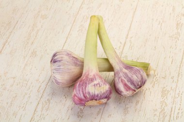 Taze aromalı sarımsak yığını