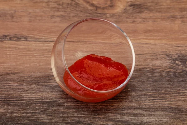 Mexikói Csípős Chili Sriracha Szósz Tálban — Stock Fotó