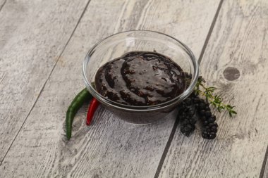 Et için baharatlı karabiber sosu.