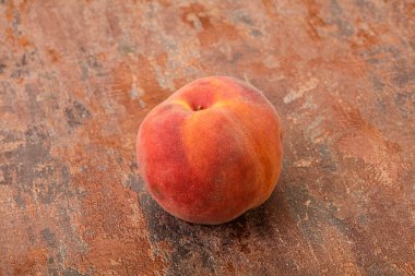 Taze olgun tatlı ve lezzetli şeftali meyvesi