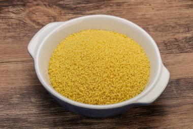 Yemek pişirmek için klozette çiğ öksürük yığını