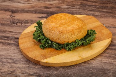 Tütsülenmiş Gürcistan geleneksel suluguni peyniri.