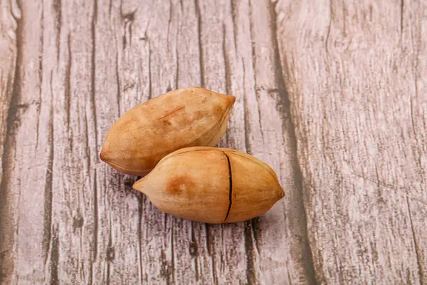 Tasty Sweet Pecan Nut Heap Isolated — Stock Photo, Image