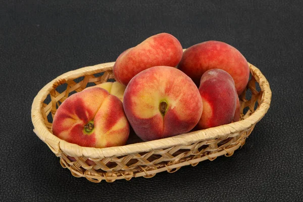 Sweet Ripe Tasty Few Flat Peaches — Stock Photo, Image