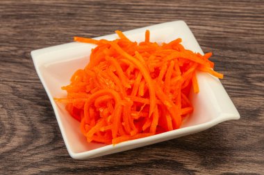 Baharatlı Kore havucu kasede