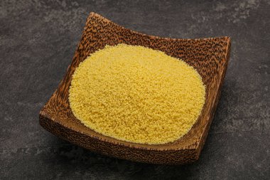 Yemek pişirmek için klozette çiğ öksürük yığını