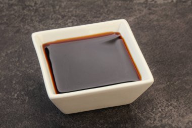 Asya mutfağı. Kasede soya sosu.