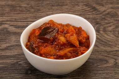 Domatesli ve otlu patlıcan sote.