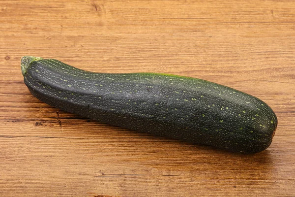 Gustose Giovani Zucchine Naturali Biologiche Isolate — Foto Stock