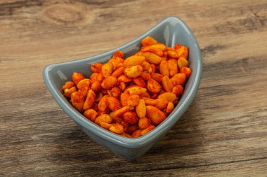 Baharatlı çerez kasede.