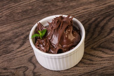 Çikolata nazelfındıklı.