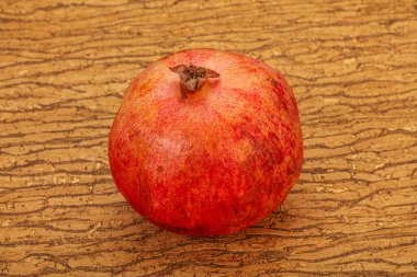 Olgun, sulu, çekirdekli meyve.