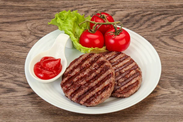 Grillezett Burger Szelet Paradicsomszósszal — Stock Fotó