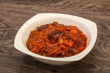 Domatesli ve otlu patlıcan sote.