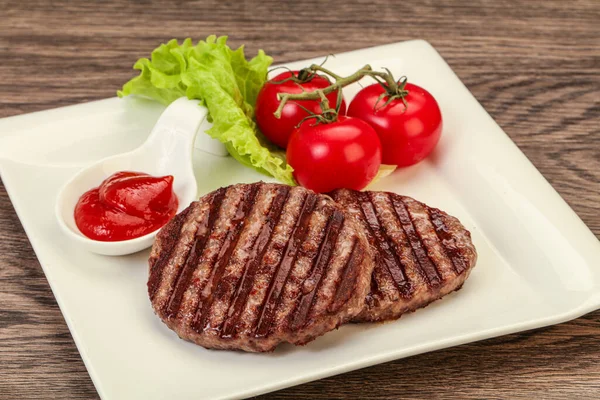 Costeleta Hambúrguer Grelhada Com Molho Tomate — Fotografia de Stock